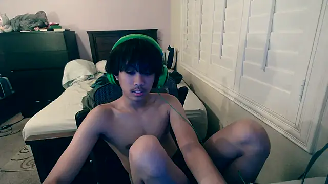 youngasianboy2007 online show from 10/12/25, 05:06