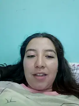 annyaparis online show from 10/15/25, 02:22