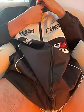 LiamMyst online show from 10/31/25, 01:45