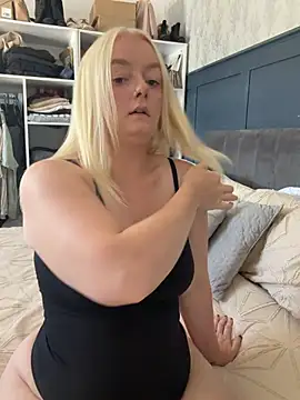 lusciouslylou online show from 08/05/26, 10:51