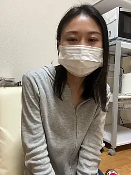 mia2 jp online show from 11/17/25, 08:09