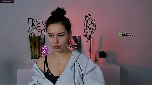 vivy star1 online show from 10/19/25, 08:59