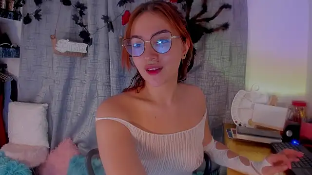 AmaruBloom online show from 10/23/25, 03:50