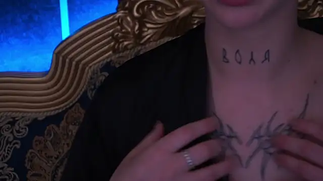 IsabelleDiorr online show from 11/10/25, 08:41