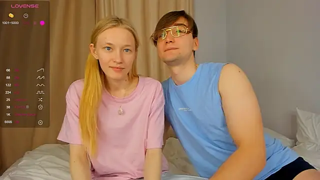 Snapshot of LoversFire chatting on 12/01/25, 12:32 LoversFire online show from 12/01/25, 12:32