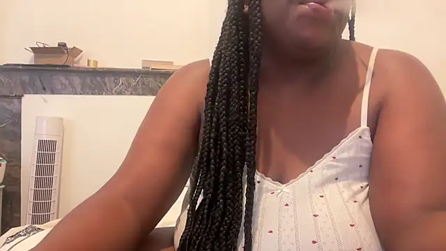 Snapshot of nanaisbackk chatting on 10/21/25, 05:19 nanaisbackk online show from 10/21/25, 05:19