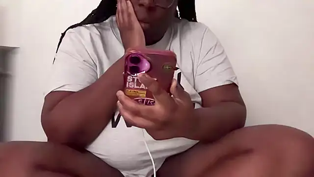 nanaisbackk online show from 04/10/26, 08:57