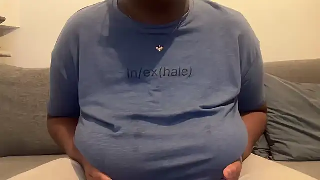 nanaisbackk online show from 04/19/26, 10:12