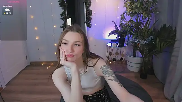 PollyMayer online show from 12/14/25, 08:46