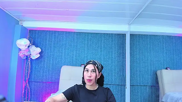 LeaMoreau22 online show from 01/13/26, 02:28