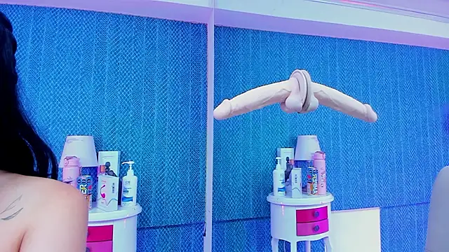 LeaMoreau22 online show from 02/05/26, 03:00