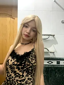  Siennaaa  online show from 10/25/25, 08:47