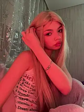  Siennaaa  online show from 02/26/26, 08:52