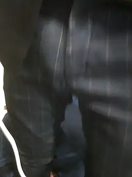 Snapshot of chougegg0214 chatting on 11/23/25, 12:27 chougegg0214 online show from 11/23/25, 12:27