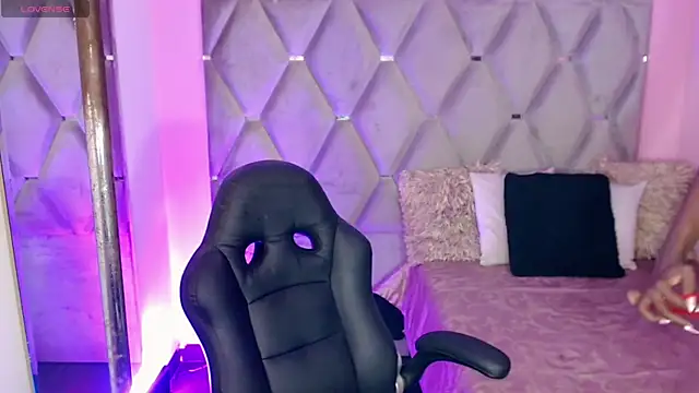 Snapshot of Miranda_Collins chatting on 11/16/25, 11:05 Miranda Collins online show from 11/16/25, 11:05