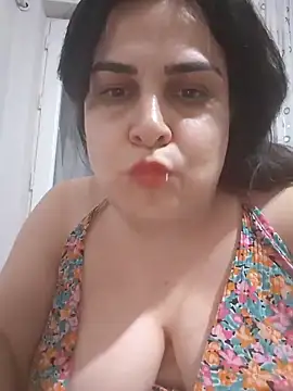 Snapshot of aydannn01 chatting on 09/30/25, 05:40 aydannn01 online show from 09/30/25, 05:40