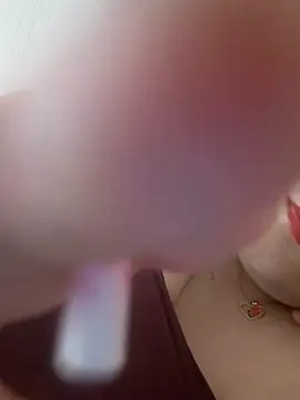 Snapshot of aydannn01 chatting on 04/16/26, 11:33 aydannn01 online show from 04/16/26, 11:33