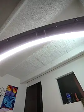 Bennuluspeach  online show from 12/20/25, 04:47