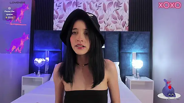 MeganR  online show from 01/13/26, 03:23