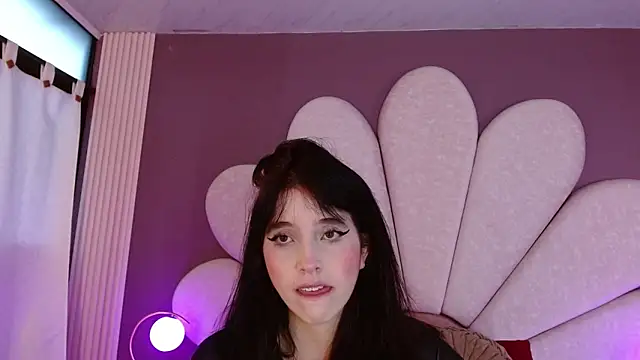 MeganR  online show from 05/04/26, 11:17