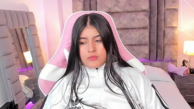 AnnaSwift  online show from 12/16/25, 12:21