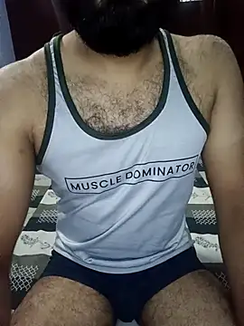 Snapshot of bhaveshPlayboy chatting on 10/10/25, 06:51 bhaveshPlayboy online show from 10/10/25, 06:51