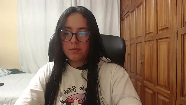 Venus cat  online show from 04/24/26, 03:09