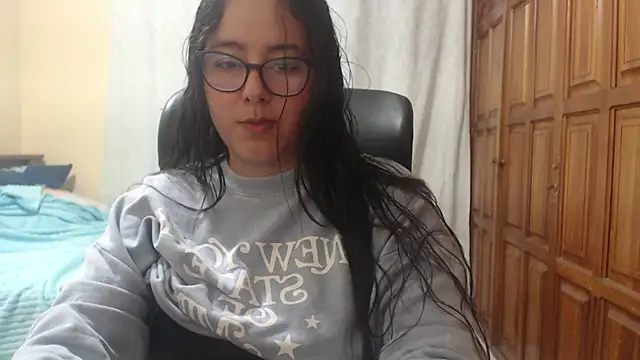 Venus cat  online show from 06/07/26, 04:05