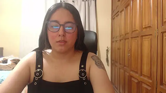 Venus cat  online show from 06/23/26, 01:36