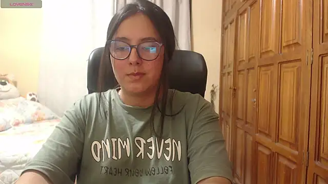 Venus cat  online show from 06/28/26, 01:44