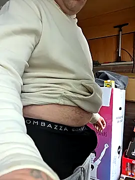 Snapshot of hot-brabo chatting on 10/05/25, 03:21 hot-brabo online show from 10/05/25, 03:21