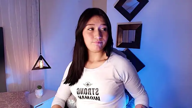 Snapshot of Rubyvixxen_ chatting on 10/08/25, 03:15 Rubyvixxen online show from 10/08/25, 03:15