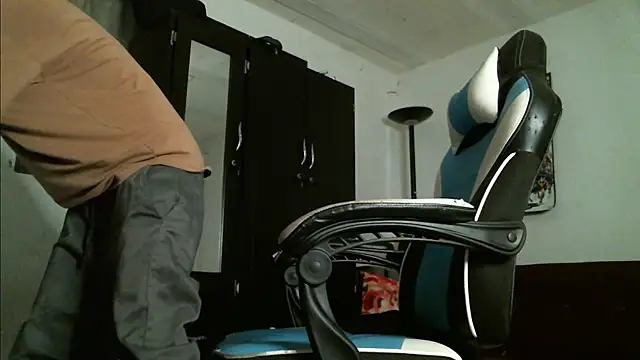 Dickie Dicking online show from 10/10/25, 08:52