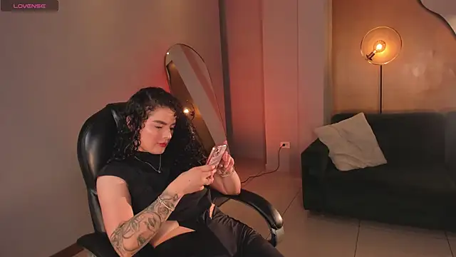 KylieJenkins online show from 12/16/25, 11:26