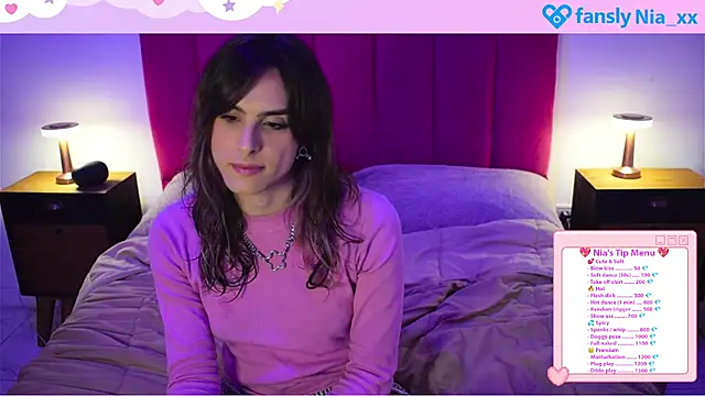 estrogen nia online show from 10/02/25, 10:06