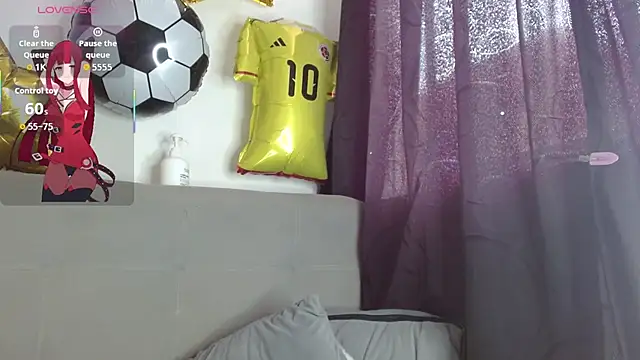 JuliethaFox online show from 07/02/26, 05:08