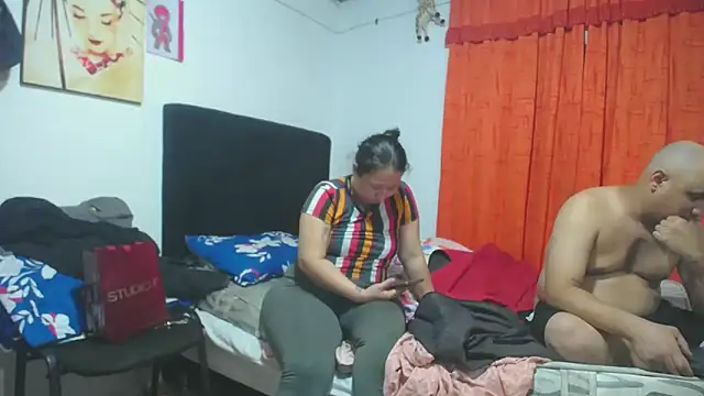 Snapshot of Meloncillo_and_Babyliss99 chatting on 02/26/26, 12:53 Meloncillo and Babyliss99 online show from 02/26/26, 12:53