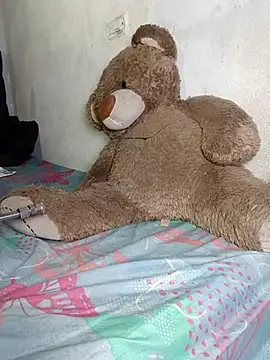 Snapshot of caata_cata chatting on 11/26/25, 07:37 caata cata online show from 11/26/25, 07:37