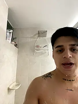 Snapshot of jeff2995_ chatting on 11/18/25, 04:28 jeff2995 online show from 11/18/25, 04:28