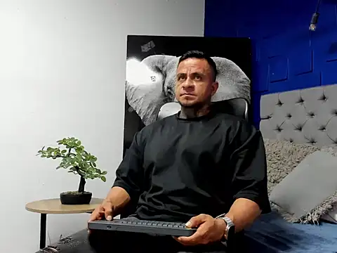 ZEUS-KING online show from 10/03/25, 12:40