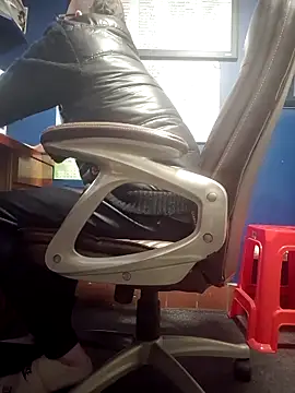 Curious9884 online show from 11/12/25, 10:30