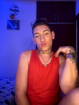 hotxxx 2012 online show from 10/01/25, 08:15