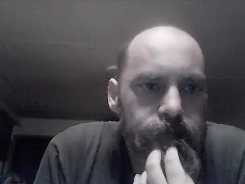 Snapshot of crazyheratic8 chatting on 11/13/25, 11:25 crazyheratic8 online show from 11/13/25, 11:25