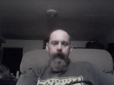 Snapshot of crazyheratic8 chatting on 11/29/25, 02:36 crazyheratic8 online show from 11/29/25, 02:36