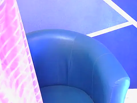 shiny-krisha online show from 10/16/25, 04:35