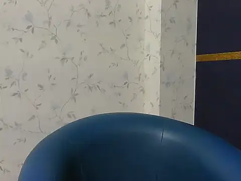 shiny-krisha online show from 11/01/25, 04:03