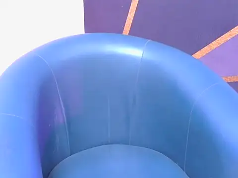 shiny-krisha online show from 11/10/25, 04:33