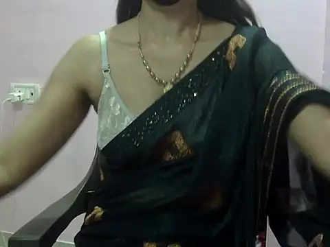 Laila Cute online show from 04/14/26, 04:13