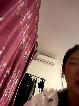 Snapshot of chibaoao66 chatting on 11/06/25, 10:05 chibaoao66 online show from 11/06/25, 10:05