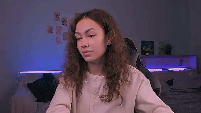 branchwithflowerss online show from 11/30/25, 05:55